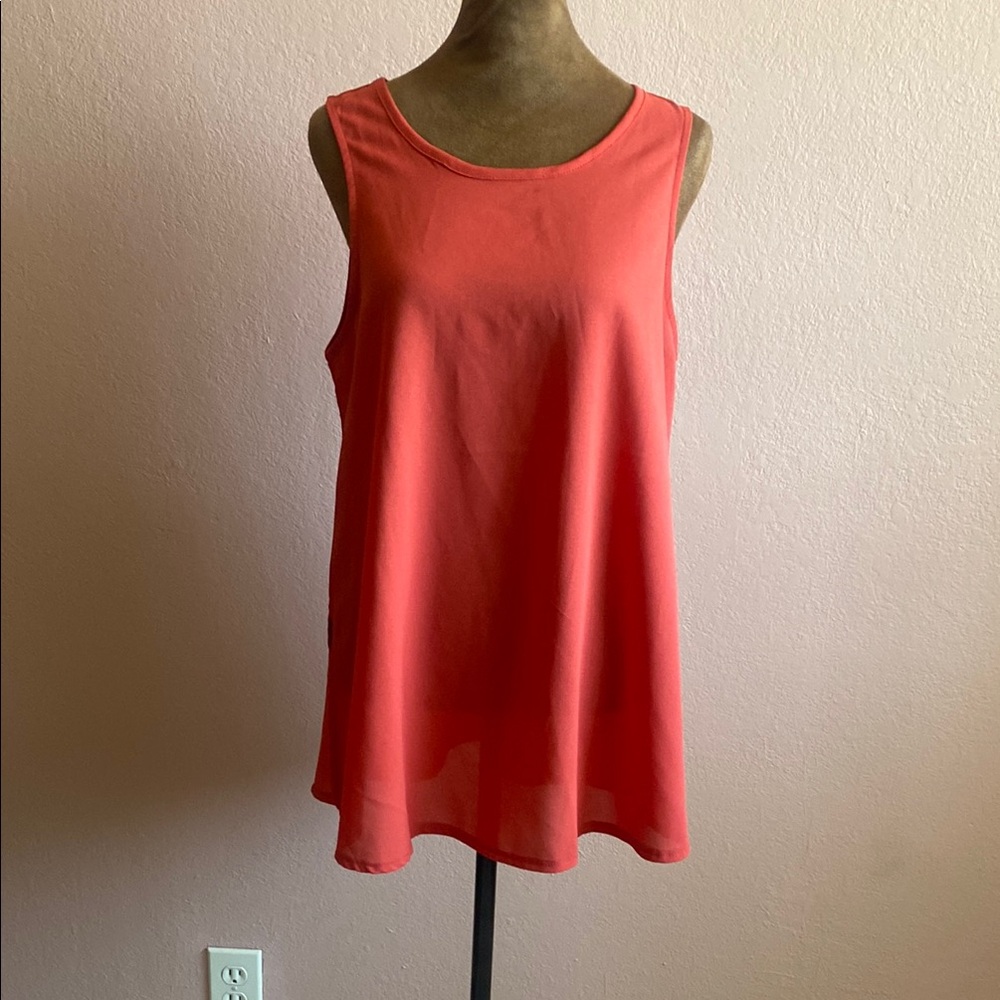 PAPER CRANE. Sleeveless Coral Top